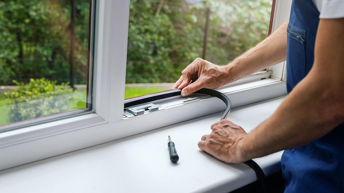 Worker installing windows - Example 1